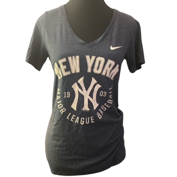 Nike Tops - Nike Women's Navy New York Graphic Tee S EUC